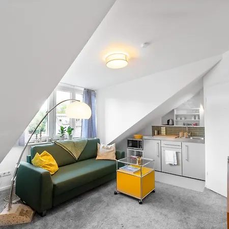 Schickes Dachstudio Im Beliebten Neu-ehrenfeld Mit Peleton-rad Apartment *
